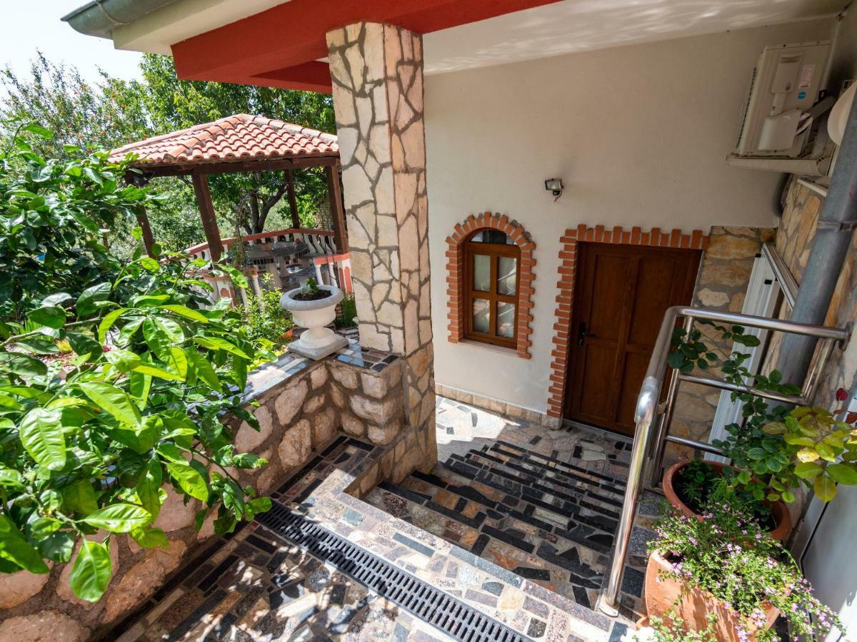 Apartmani Ivan Lopar Exterior photo