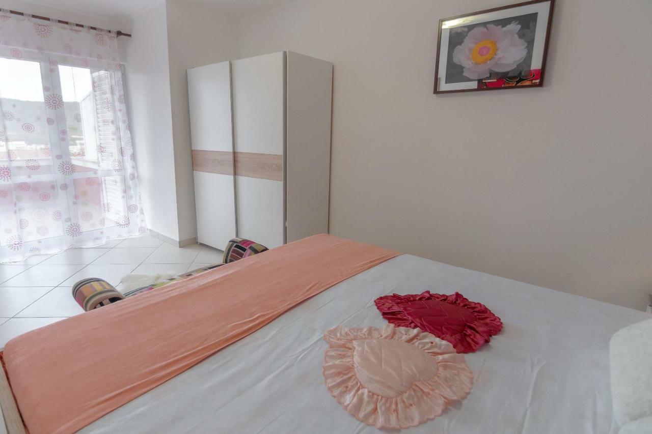 Apartmani Ivan Lopar Exterior photo