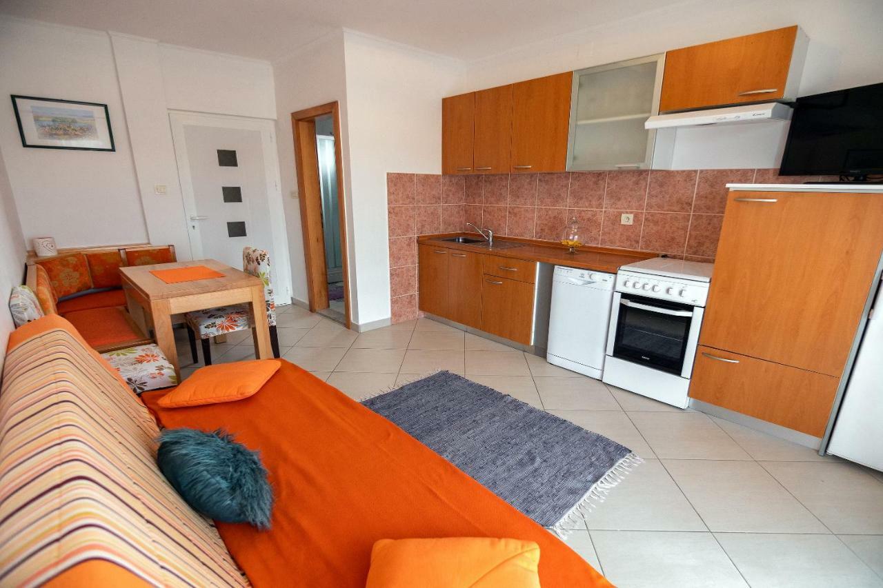 Apartmani Ivan Lopar Exterior photo