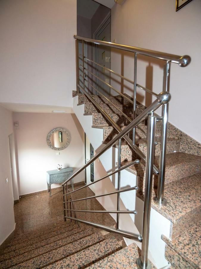 Apartmani Ivan Lopar Exterior photo