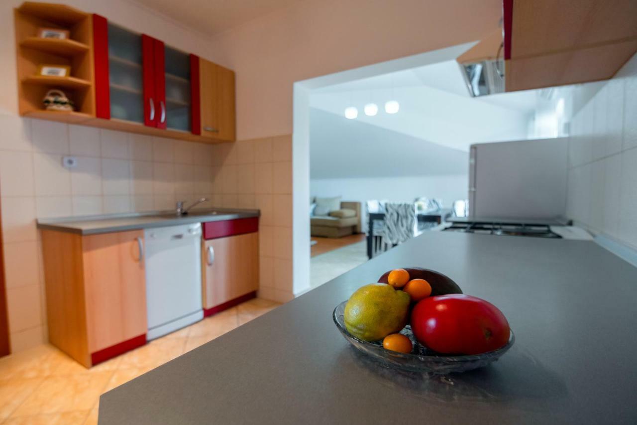 Apartmani Ivan Lopar Exterior photo