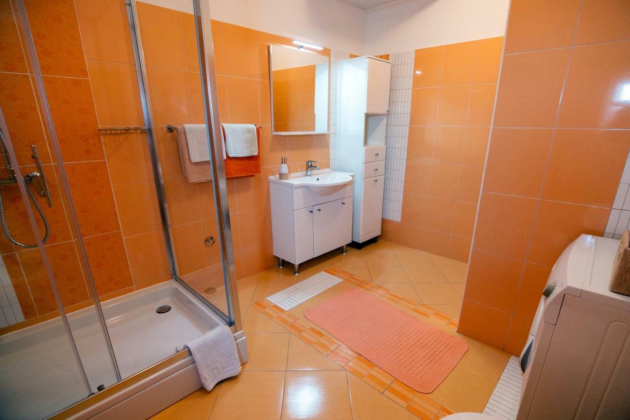 Apartmani Ivan Lopar Exterior photo